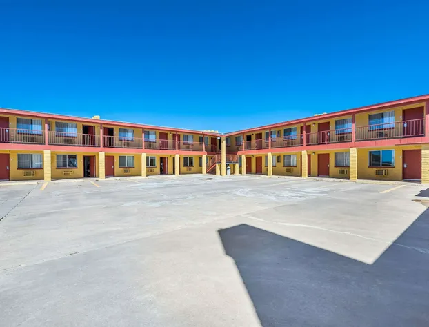 Econo Lodge I-40 exit 286 Holbrook hotel detail image 2