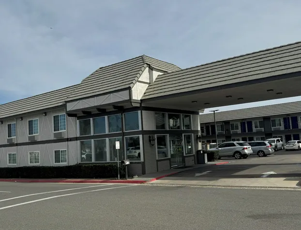 Studio 6 Corona, CA - West hotel detail image 1