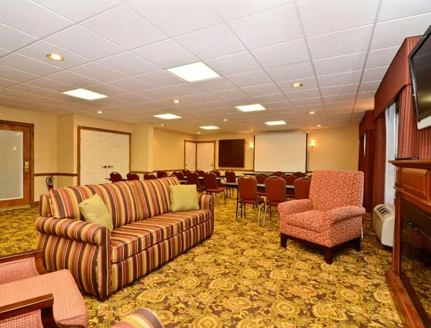Country Inn & Suites by Radisson, Stevens Point, WI hotel detail image 1
