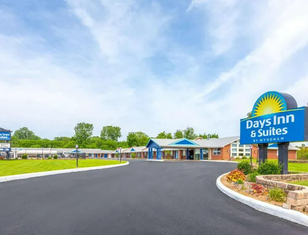 Days Inn by Wyndham Wauseon hotel detail image 2