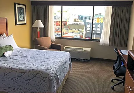 Executive Inn by The Space Needle hotel hero