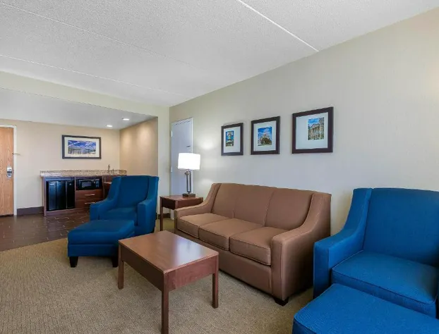 Comfort Inn & Suites Event Center hotel detail image 4