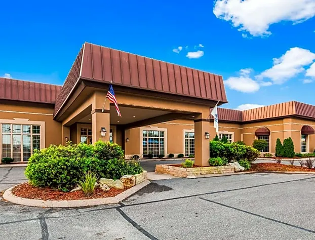 Quality Inn & Suites hotel detail image 1