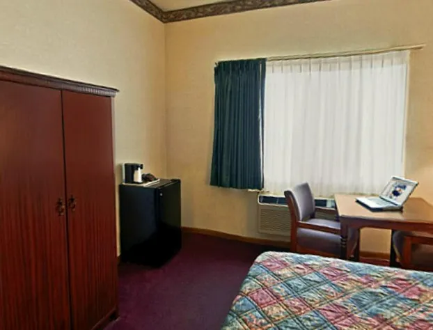 Americas Best Value Inn & Suites Waukegan Gurnee hotel detail image 4