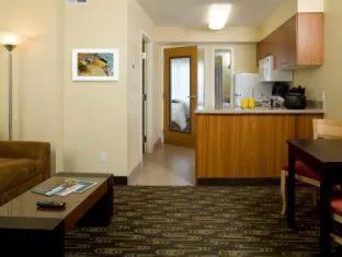 Executive Residency by Best Western Navigator Inn & Suites hotel detail image 1