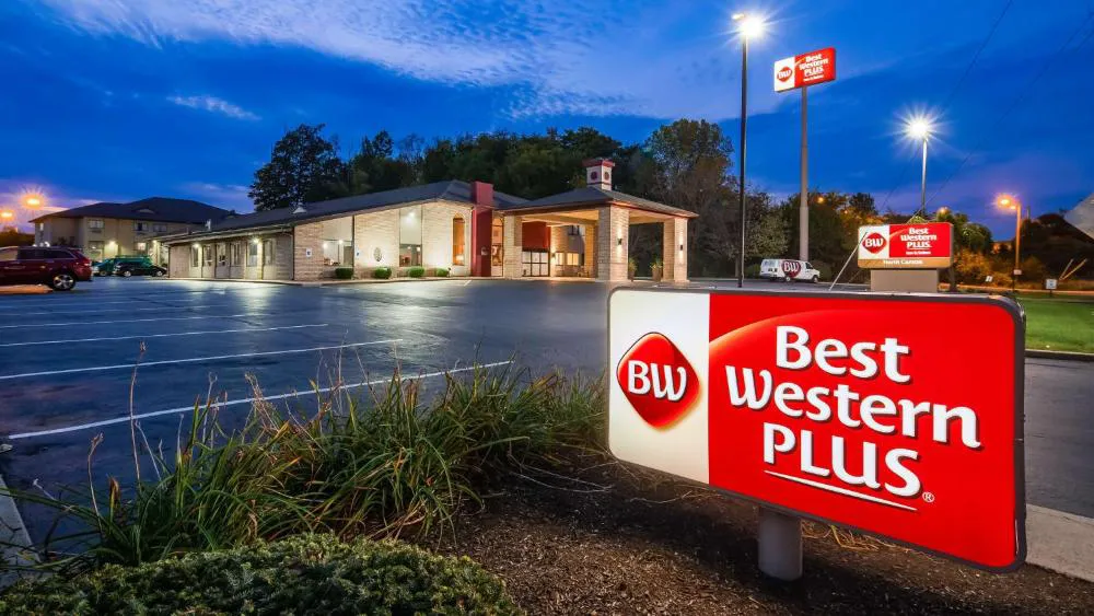 Best Western Plus North Canton Inn & Suites hotel hero