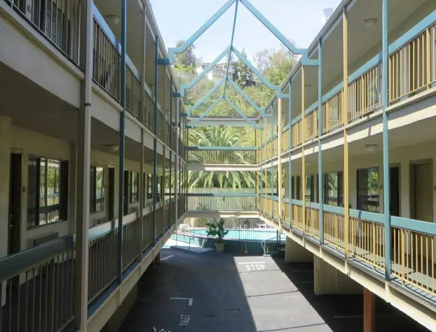 Best Western Hollywood Plaza Inn Hotel - Hollywood Walk of Fame LA hotel detail image 2