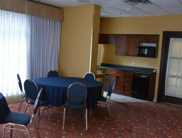 Best Western Plus Suites Downtown hotel detail image 2