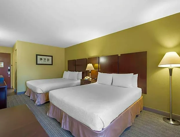 Best Western Plus Plaza by the Green hotel detail image 4