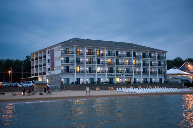 ParkShore Resort hotel hero