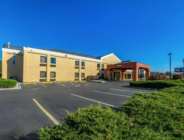 Quality Inn & Suites Southport hotel detail image 4