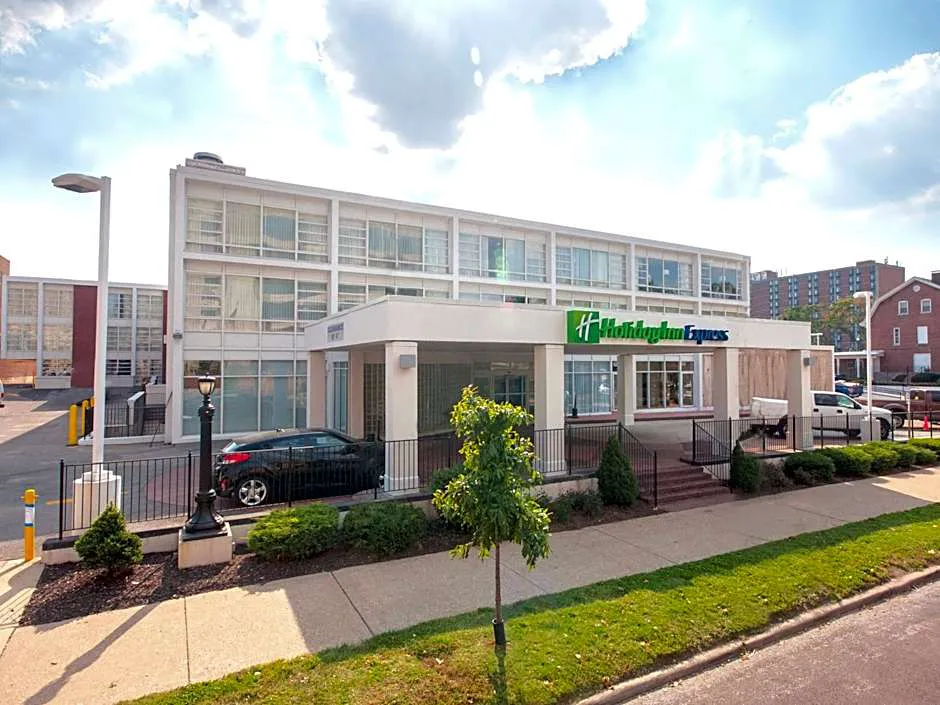 Holiday Inn Express St. Louis Central West End By IHG hotel hero