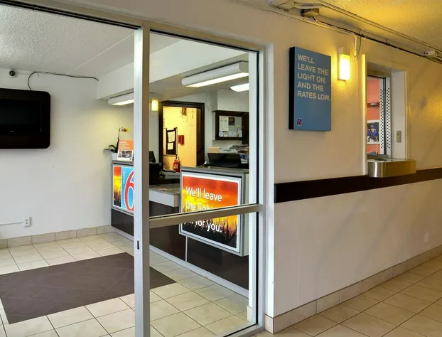 Motel 6 Toledo, OH hotel detail image 4