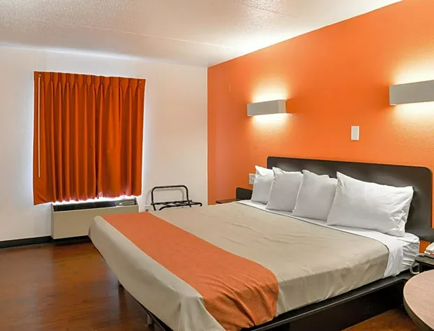 Motel 6 Toledo, OH hotel detail image 2