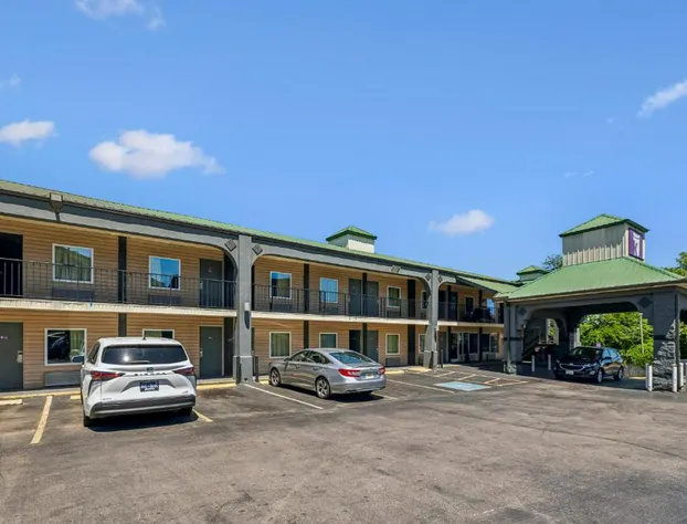 Knights Inn Antioch hotel detail image 1