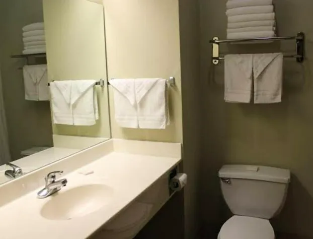 Coratel Inn and Suites by Jasper Wesley Hospital hotel detail image 3