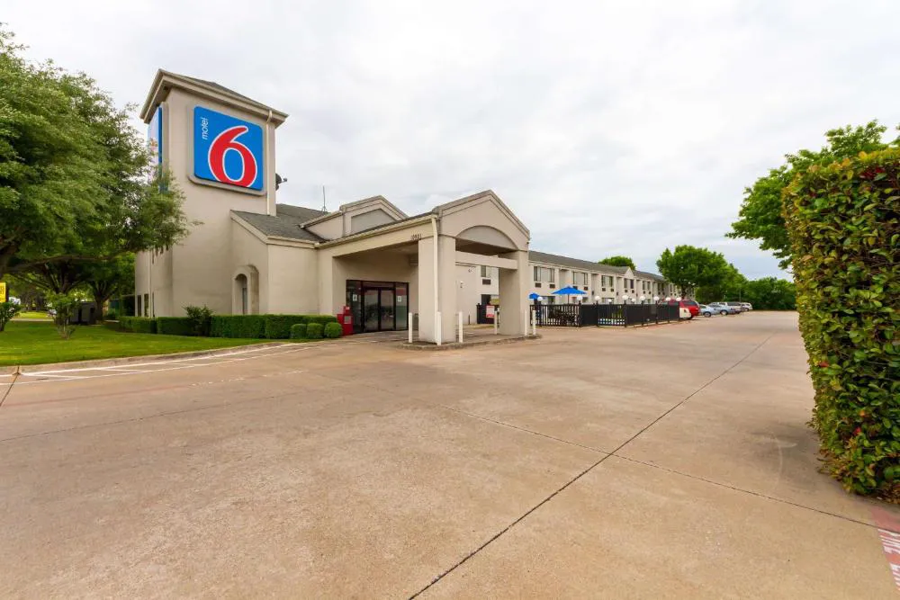 Motel 6 Dallas, TX - Northeast hotel hero