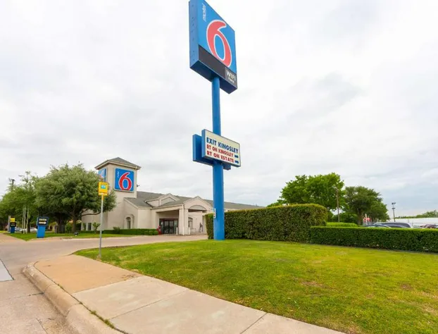 Motel 6 Dallas, TX - Northeast hotel detail image 1