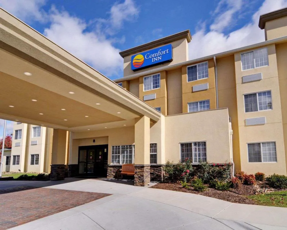Comfort Inn Mount Airy hotel hero