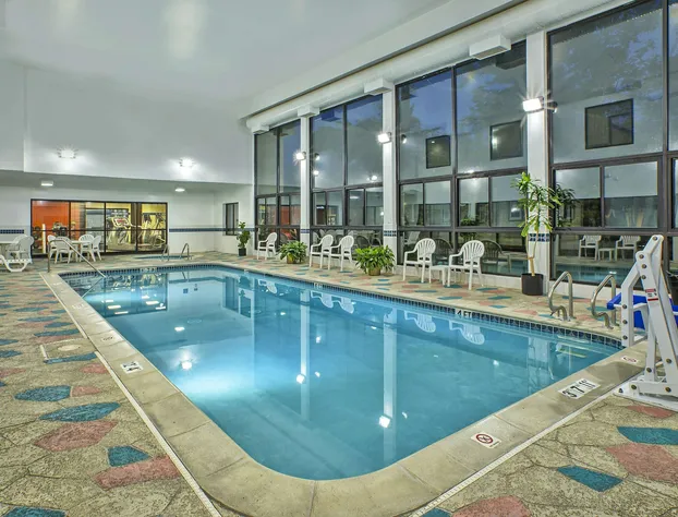 Hampton Inn Hotel Detroit/Belleville-Airport Area hotel detail image 3