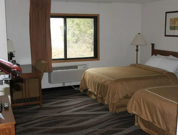 Boarders Inn & Suites by Cobblestone Hotels - Ripon hotel detail image 4