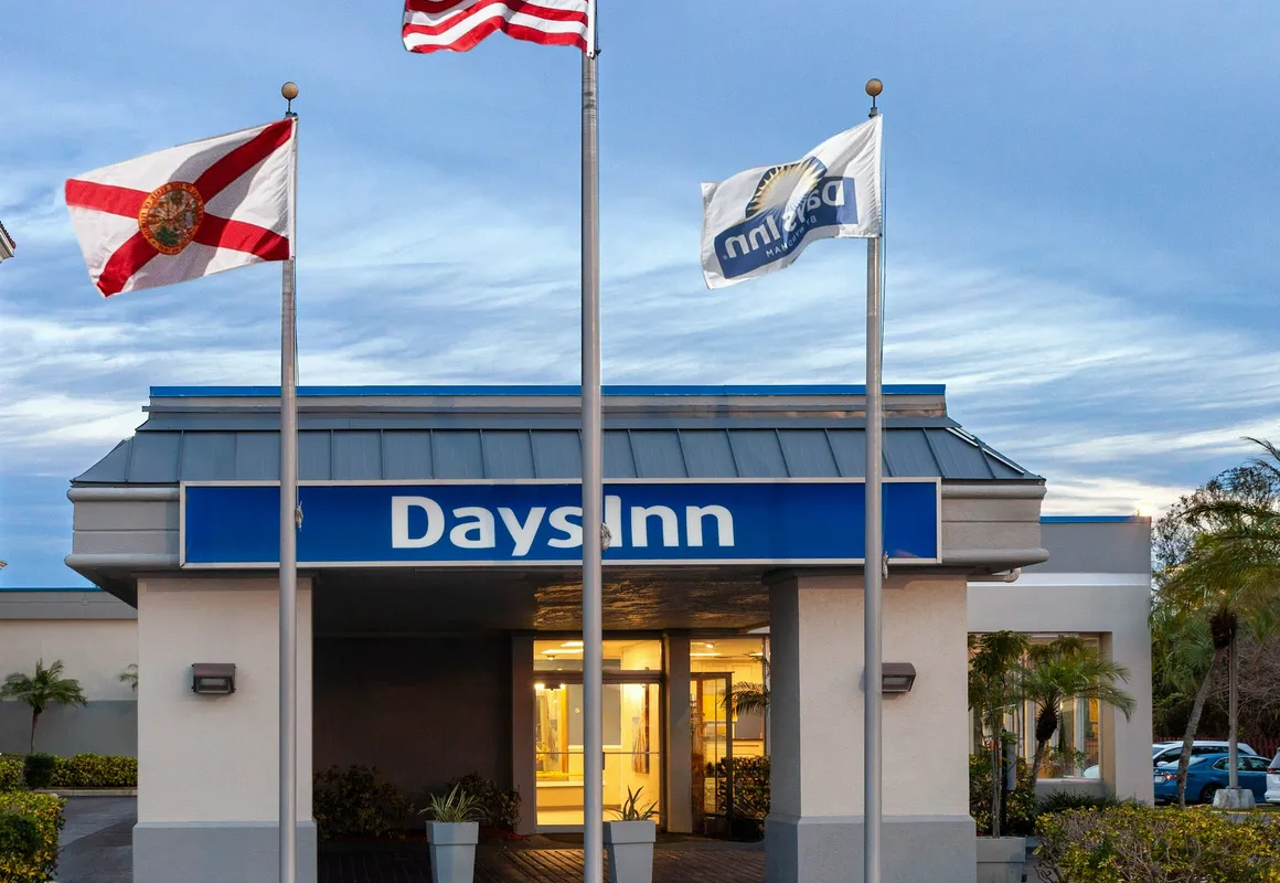 Days Inn by Wyndham Melbourne hotel hero