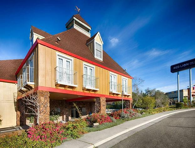 Red Lion Inn & Suites Auburn hotel detail image 3