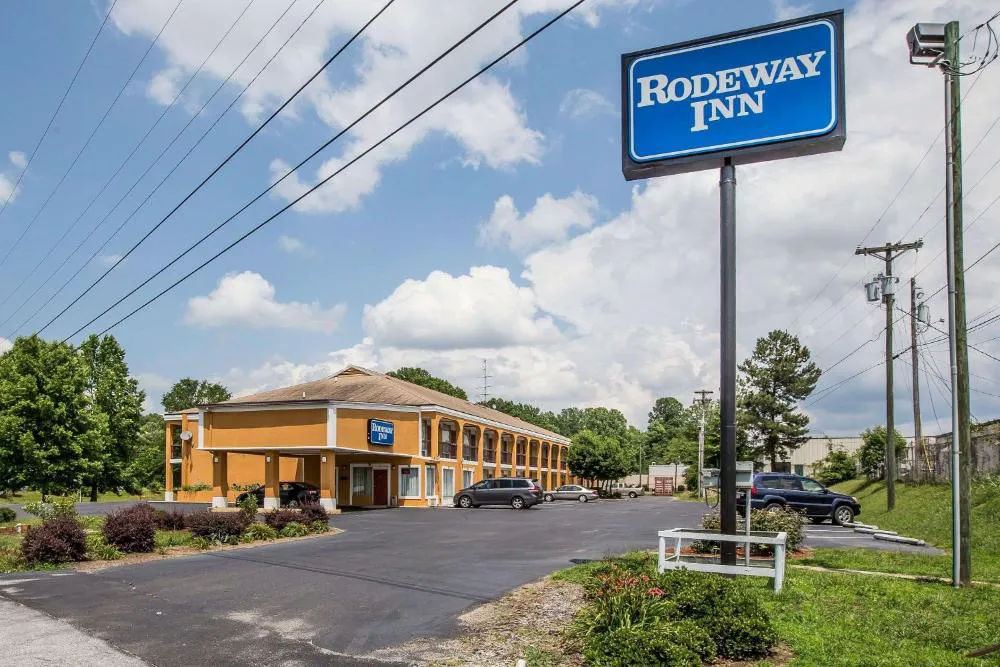 Rodeway Inn hotel hero