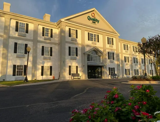 Quality Inn Wilmington hotel detail image 1