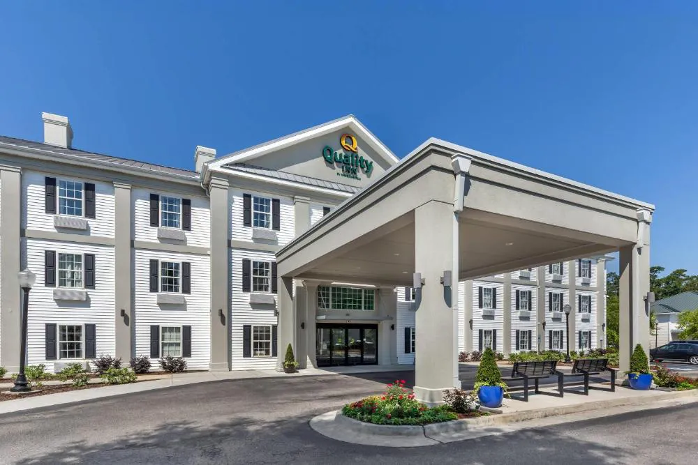 Quality Inn Wilmington hotel hero