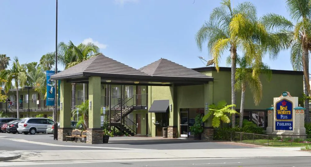 Best Western Plus Pavilions hotel hero