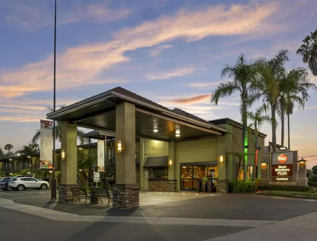 Best Western Plus Pavilions hotel detail image 1