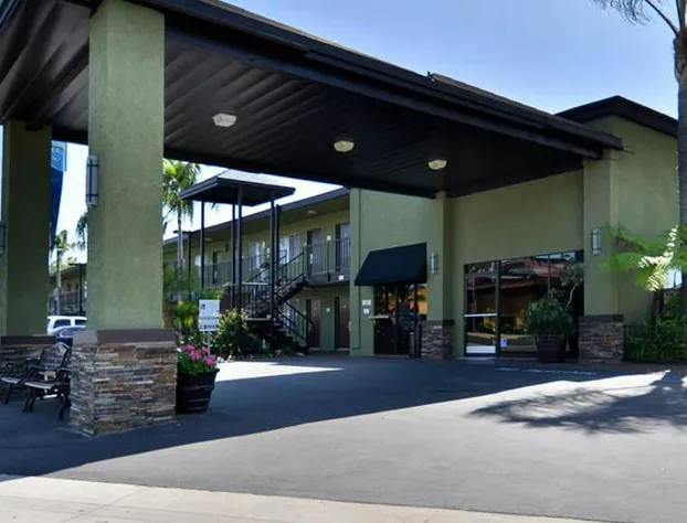 Best Western Plus Pavilions hotel detail image 2