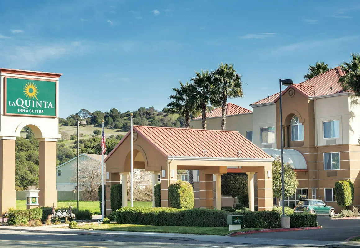 La Quinta Inn & Suites by Wyndham Fairfield - Napa Valley hotel hero