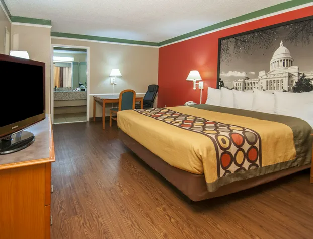 Super 8 by Wyndham Little Rock/Otter Creek hotel detail image 4
