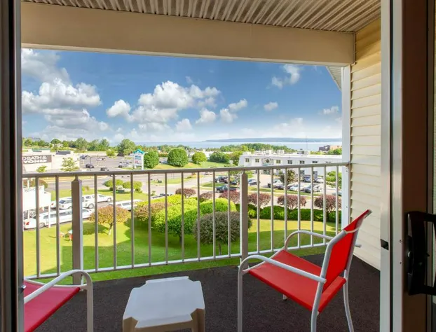 Apple Tree Inn, SureStay Collection by Best Western hotel detail image 4