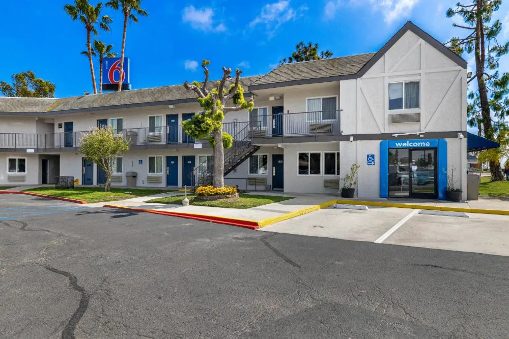 Motel 6 San Diego, CA - North hotel hero