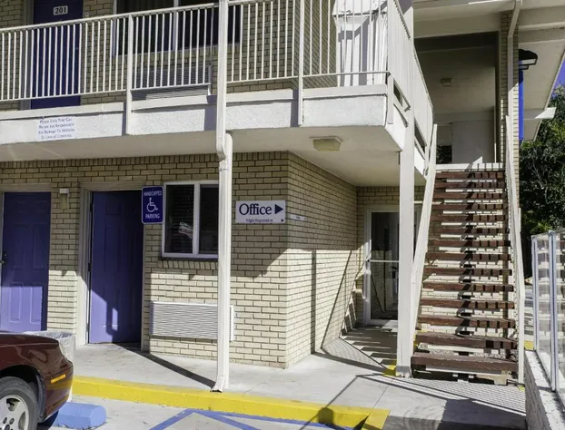 Motel 6 – Colorado Springs, CO – South/Metro Area hotel detail image 2