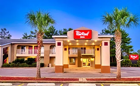 Red Roof Inn Defuniak Springs hotel hero