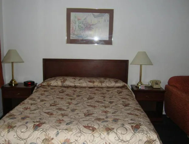 Royal Napanee Inn hotel detail image 2