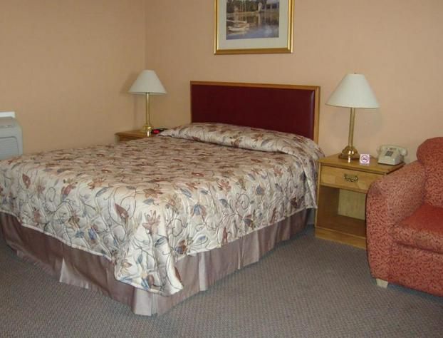 Royal Napanee Inn hotel detail image 2