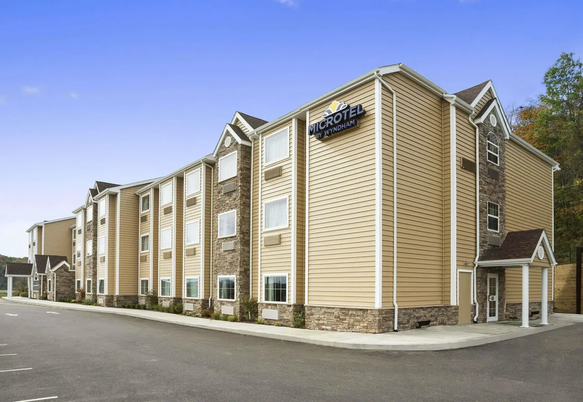 Microtel Inn & Suites by Wyndham Cambridge hotel hero