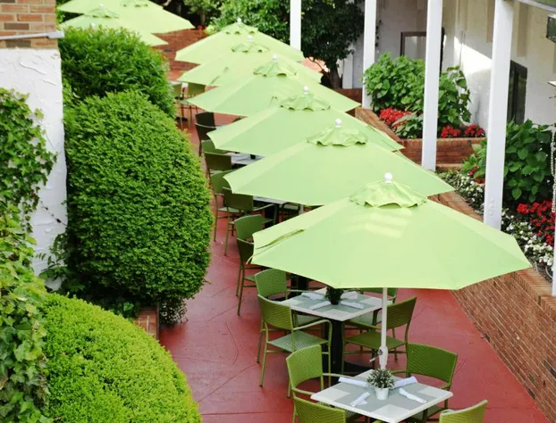 Southampton Inn hotel detail image 2