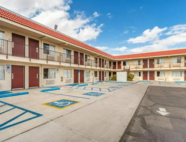 Red Roof Inn Phoenix - Midtown hotel detail image 2