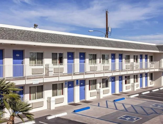 Motel 6 Phoenix, AZ - Airport - 24th Street hotel detail image 4