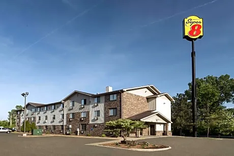 Super 8 by Wyndham Taylor/Detroit Area hotel detail image 1