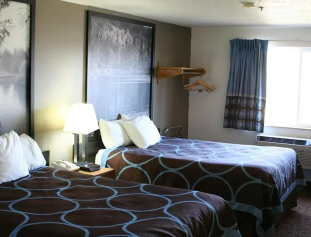 Super 8 by Wyndham Park Rapids hotel detail image 2