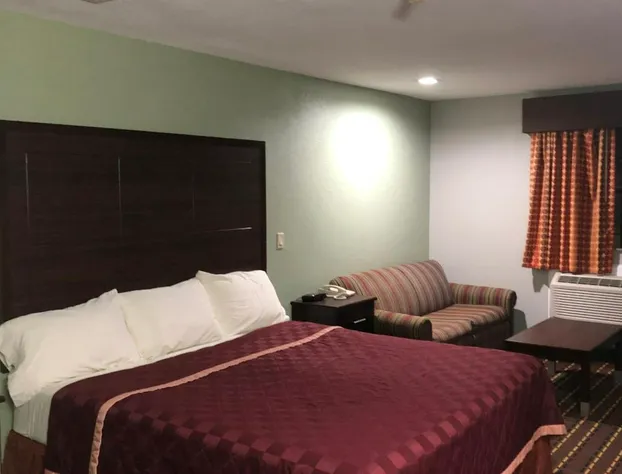 Texas Inn & Suites hotel detail image 1