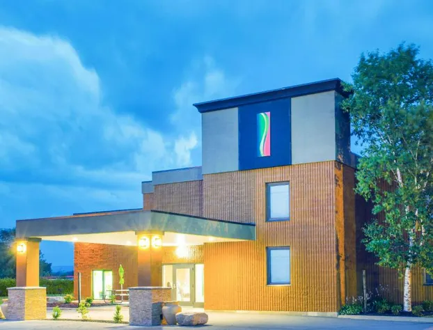 Super 8 by Wyndham Plattsburgh hotel detail image 1