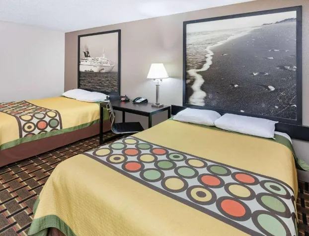 Super 8 by Wyndham League City/Kemah Area hotel detail image 4